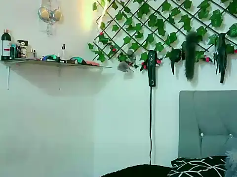 Snapshot of MR777DESIRE chatting on September 18, 12:34 am MR777DESIRE online show from September 18, 12:34 am