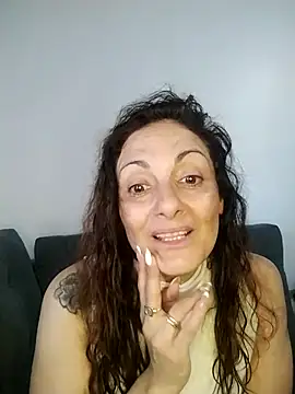 Snapshot of dulcefanny chatting on September 30, 1:05 pm dulcefanny online show from September 30, 1:05 pm