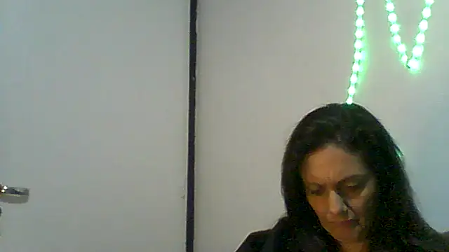 Snapshot of dulcefanny chatting on June 14, 2:57 am dulcefanny online show from June 14, 2:57 am