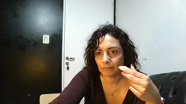 dulcefanny online show from July 21, 10:23 pm
