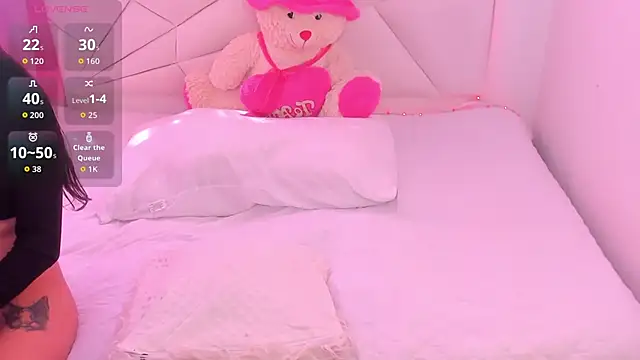 CatalinaBel online show from October 3, 6:16 pm