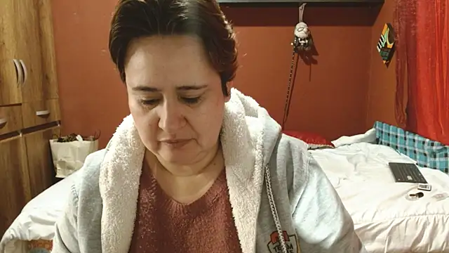 Snapshot of Sasharosee2 chatting on October 30, 12:28 pm Sasharosee2 online show from October 30, 12:28 pm