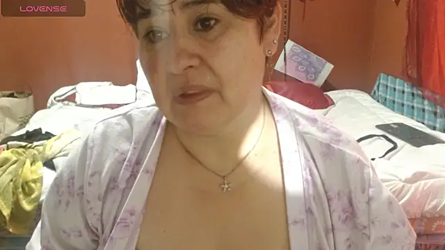 Snapshot of Sasharosee2 chatting on November 3, 1:01 pm Sasharosee2 online show from November 3, 1:01 pm