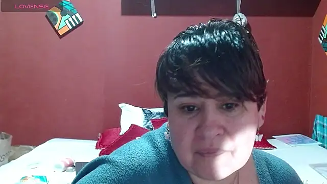 Snapshot of Sasharosee2 chatting on November 23, 1:22 pm Sasharosee2 online show from November 23, 1:22 pm