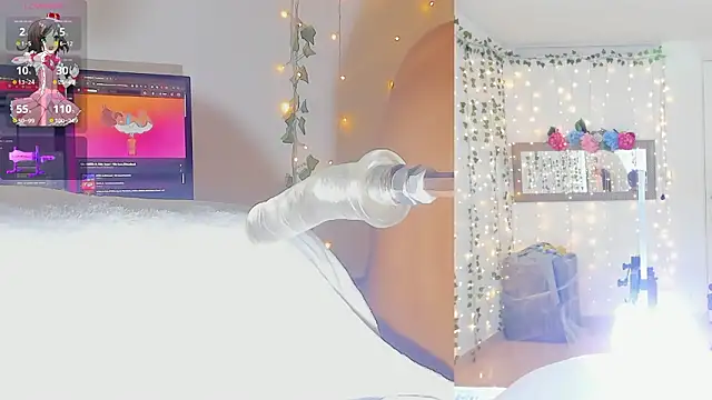 Ashley  Jones   online show from January 16, 9:13 am