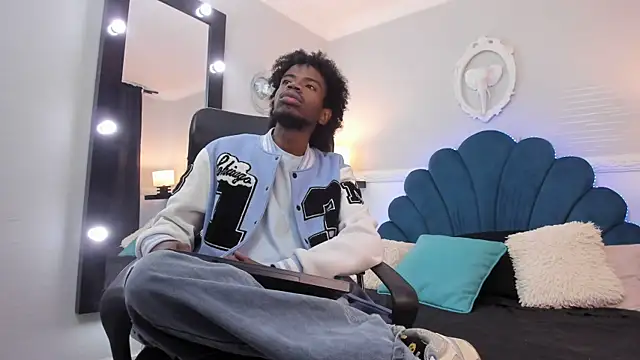 AllexJacob online show from October 28, 12:52 pm