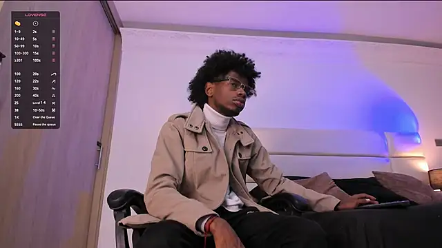 AllexJacob online show from December 18, 1:17 pm