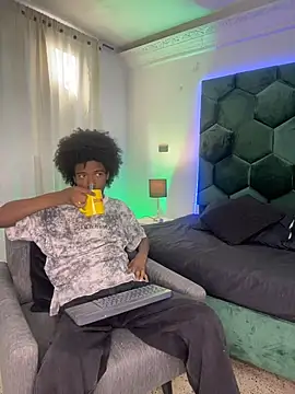 AllexJacob online show from July 28, 12:23 pm