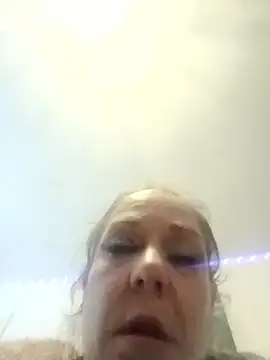 Snapshot of curvybabe88 chatting on December 16, 5:07 pm curvybabe88 online show from December 16, 5:07 pm