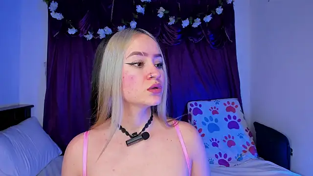 Snapshot of Shairaclark_ chatting on July 3, 3:35 am Shairaclark online show from July 3, 3:35 am