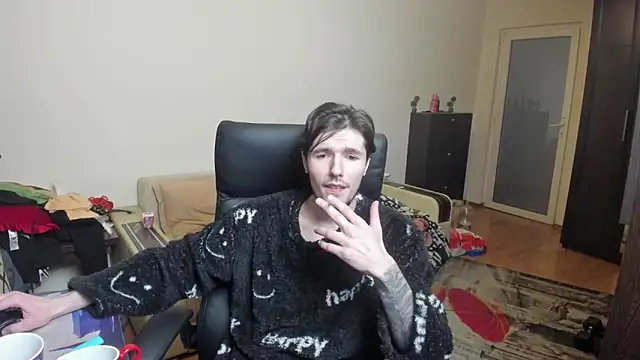 Snapshot of dirty_justin chatting on March 16, 11:47 am dirty justin online show from March 16, 11:47 am