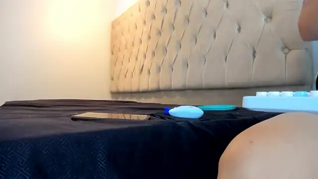 Naomis 35 online show from February 23, 7:44 pm