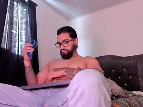 Snapshot of Chrys_harris77 chatting on June 26, 7:40 pm Chrys harris77 online show from June 26, 7:40 pm