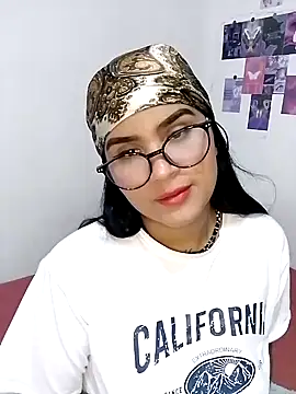 Renata Zoe online show from September 27, 1:21 am