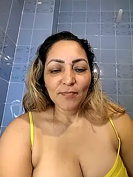 Snapshot of Lunita86 chatting on November 6, 2:34 am Lunita86 online show from November 6, 2:34 am