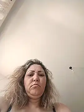 Snapshot of Lunita86 chatting on November 28, 10:29 am Lunita86 online show from November 28, 10:29 am