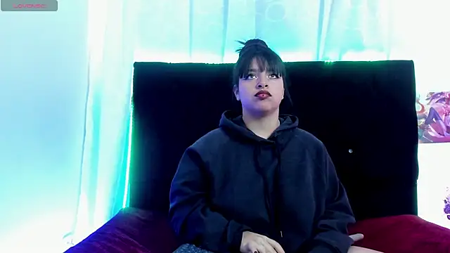 Snapshot of queen_salomme chatting on October 1, 11:38 am queen salomme online show from October 1, 11:38 am