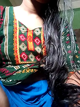 Snapshot of Cute_Couple59 chatting on November 9, 9:29 am Cute Couple59 online show from November 9, 9:29 am