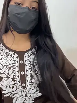 Snapshot of Rihana_01 chatting on November 18, 7:24 am Rihana 01 online show from November 18, 7:24 am