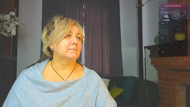 Snapshot of Marta_Wils chatting on October 30, 5:09 am Marta Wils online show from October 30, 5:09 am