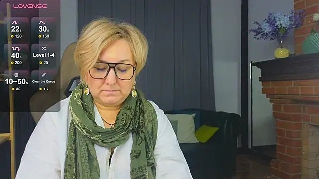 Snapshot of Marta_Wils chatting on November 12, 3:07 am Marta Wils online show from November 12, 3:07 am