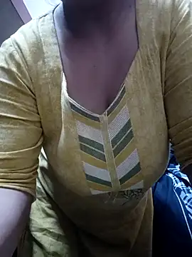 Snapshot of Jeya_thakur chatting on May 7, 6:19 am Jeya thakur online show from May 7, 6:19 am