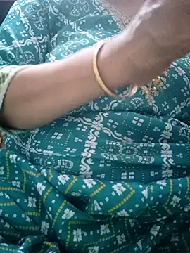 Snapshot of Jeya_thakur chatting on May 10, 5:56 am Jeya thakur online show from May 10, 5:56 am