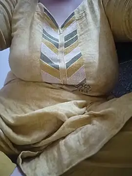 Snapshot of Jeya_thakur chatting on May 17, 7:39 am Jeya thakur online show from May 17, 7:39 am