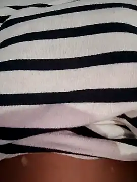 Snapshot of sweet_simmi chatting on November 5, 1:38 am sweet simmi online show from November 5, 1:38 am