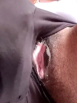 Snapshot of sweet_simmi chatting on November 18, 8:52 am sweet simmi online show from November 18, 8:52 am