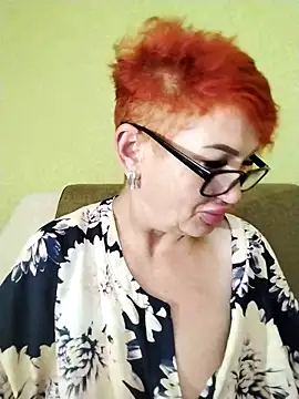 Snapshot of Alissa55552111 chatting on June 19, 6:29 am Alissa55552111 online show from June 19, 6:29 am