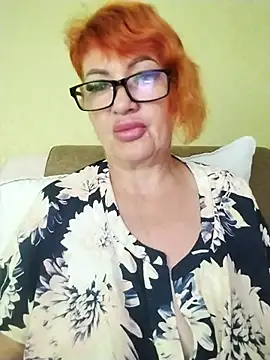Snapshot of Alissa55552111 chatting on July 4, 6:19 am Alissa55552111 online show from July 4, 6:19 am