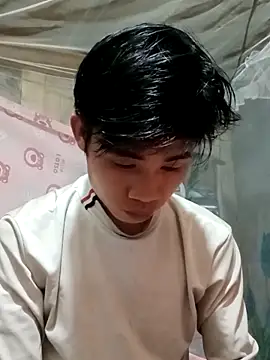 Snapshot of Nhyy_xx chatting on April 3, 10:02 am Nhyy xx online show from April 3, 10:02 am