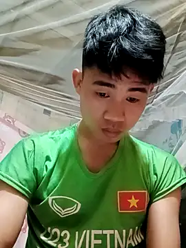 Snapshot of Nhyy_xx chatting on April 9, 12:10 pm Nhyy xx online show from April 9, 12:10 pm