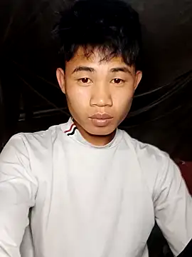 Snapshot of Nhyy_xx chatting on April 22, 11:12 am Nhyy xx online show from April 22, 11:12 am
