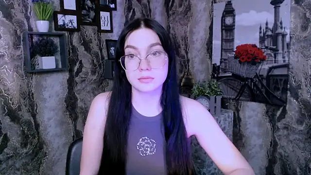 Snapshot of MiraBabe_ chatting on February 16, 11:50 am MiraBabe online show from February 16, 11:50 am