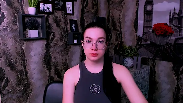 Snapshot of MiraBabe_ chatting on March 28, 10:15 am MiraBabe online show from March 28, 10:15 am