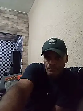 Snapshot of JeffersonRay chatting on May 20, 2:23 pm JeffersonRay online show from May 20, 2:23 pm