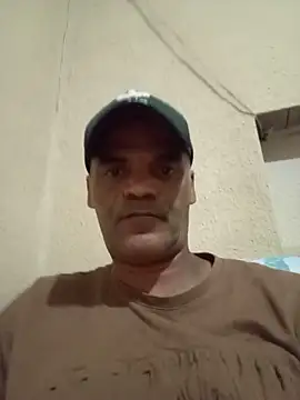 Snapshot of JeffersonRay chatting on May 26, 11:28 am JeffersonRay online show from May 26, 11:28 am