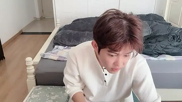 Snapshot of xlong00099 chatting on November 25, 2:33 am xlong00099 online show from November 25, 2:33 am