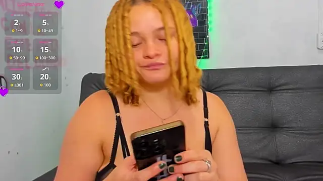 Cherrysweetyx online show from December 16, 12:43 pm