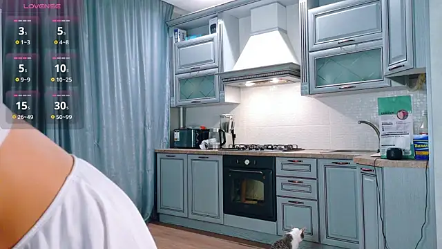 Snapshot of OnlyForYou_ chatting on October 4, 3:26 am OnlyForYou online show from October 4, 3:26 am