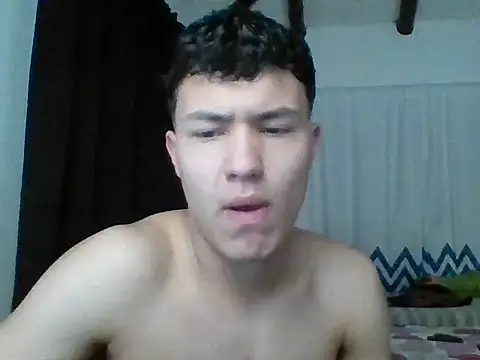 Snapshot of El_awo_ chatting on October 28, 3:47 pm El awo online show from October 28, 3:47 pm