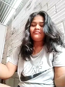 Snapshot of Karin_39 chatting on April 5, 3:53 pm Karin 39 online show from April 5, 3:53 pm