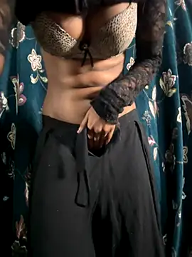 Snapshot of DAMinii_ chatting on November 14, 6:50 pm DAMinii online show from November 14, 6:50 pm