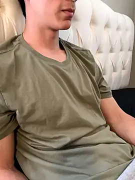 Snapshot of gymratforyouu chatting on October 23, 9:24 pm gymratforyouu online show from October 23, 9:24 pm