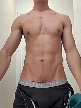 gymratforyouu online show from February 9, 3:21 am