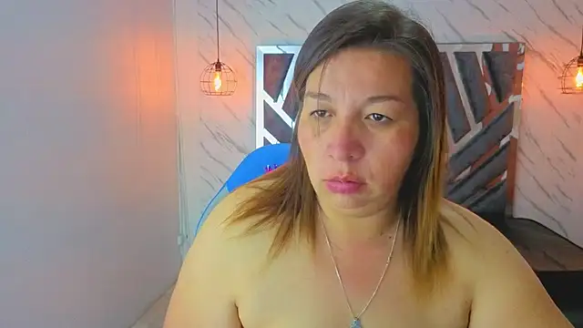 Snapshot of MaylinRosse_ chatting on June 24, 6:51 pm MaylinRosse online show from June 24, 6:51 pm