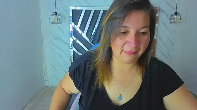 Snapshot of MaylinRosse_ chatting on June 30, 7:15 pm MaylinRosse online show from June 30, 7:15 pm