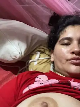 Snapshot of lunasexyhot18 chatting on November 9, 5:44 pm lunasexyhot18 online show from November 9, 5:44 pm